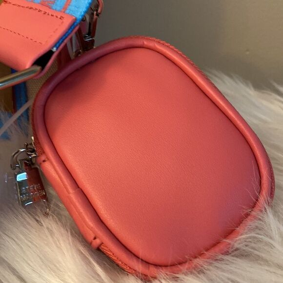 NWT NWT Steve Madden Crossbody/Canavs/Tote
w/AirPod Case - Blue & Pink - Picture 6 of 9